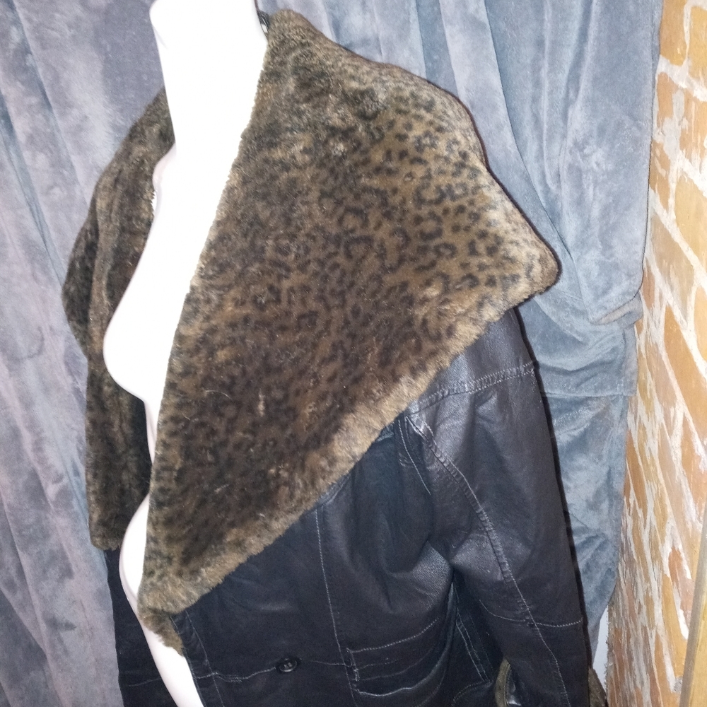 Leather jacket - Picture 11 of 16